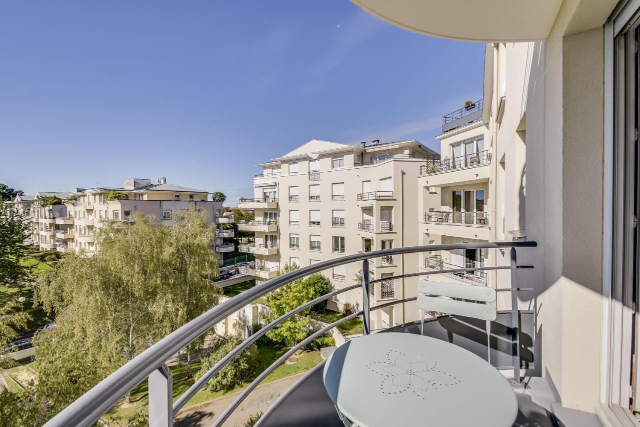 Chic Apart With Parking And Balcony Apartamento Cergy Exterior foto